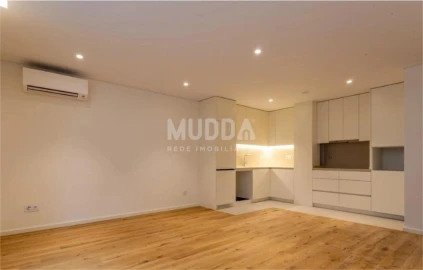 Apartamento T1 para Venda em Requeixo, Nossa Senhora de Fátima e Nariz
