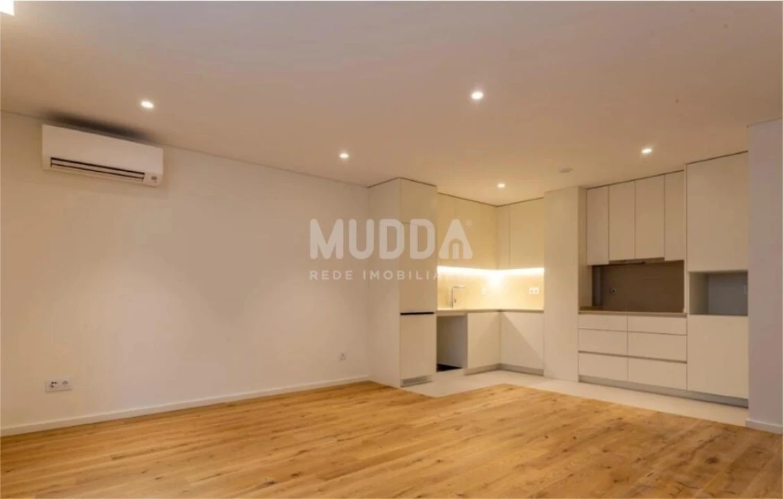 Apartamento T1 para Venda em Requeixo, Nossa Senhora de Fátima e Nariz Foto 4