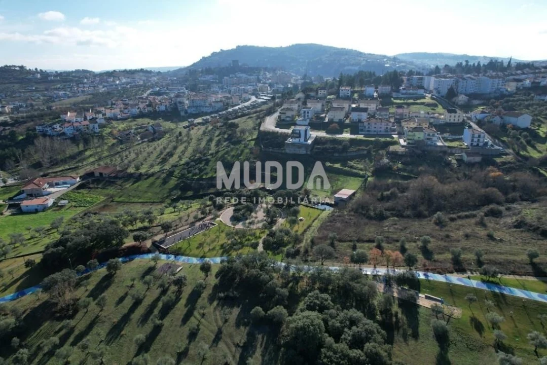 Terreno para Venda em Sé, Santa Maria e Meixedo Foto 6