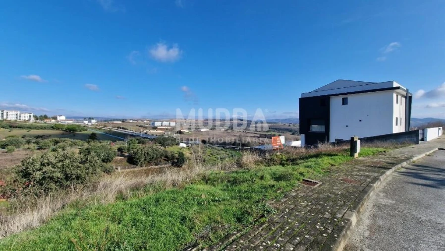 Terreno para Venda em Sé, Santa Maria e Meixedo Foto 7