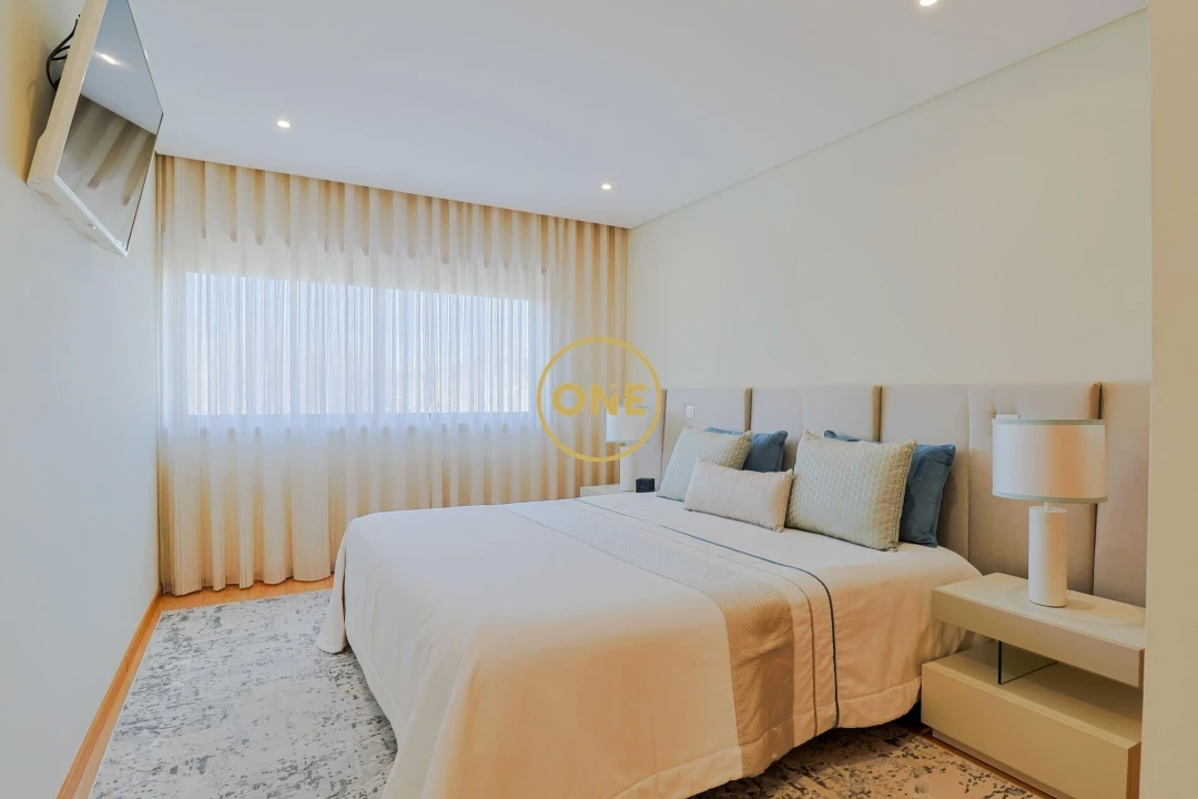 Moradia T4 para Venda em Carreira e Fonte Coberta Foto 14