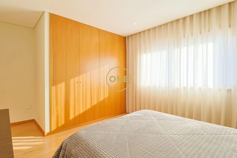 Moradia T4 para Venda em Carreira e Fonte Coberta Foto 11