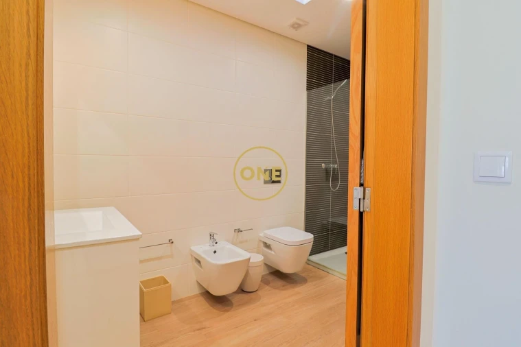 Moradia T4 para Venda em Carreira e Fonte Coberta Foto 17