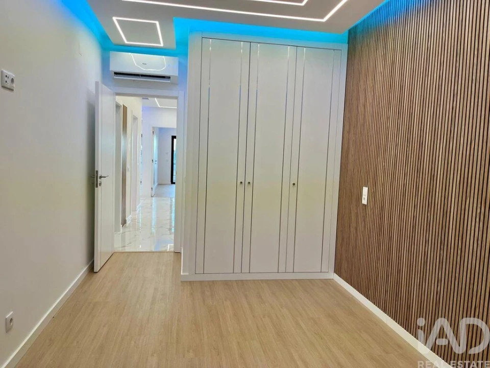 Apartamento T3 para Venda em Quarteira Foto 13