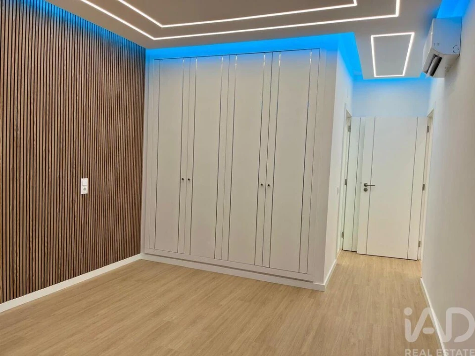 Apartamento T3 para Venda em Quarteira Foto 20