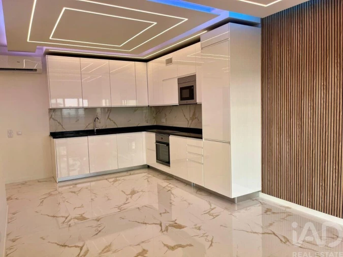 Apartamento T3 para Venda em Quarteira Foto 3