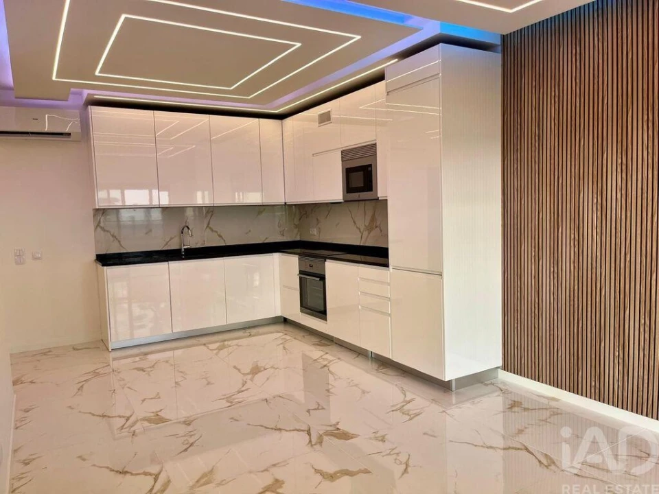 Apartamento T3 para Venda em Quarteira Foto 3
