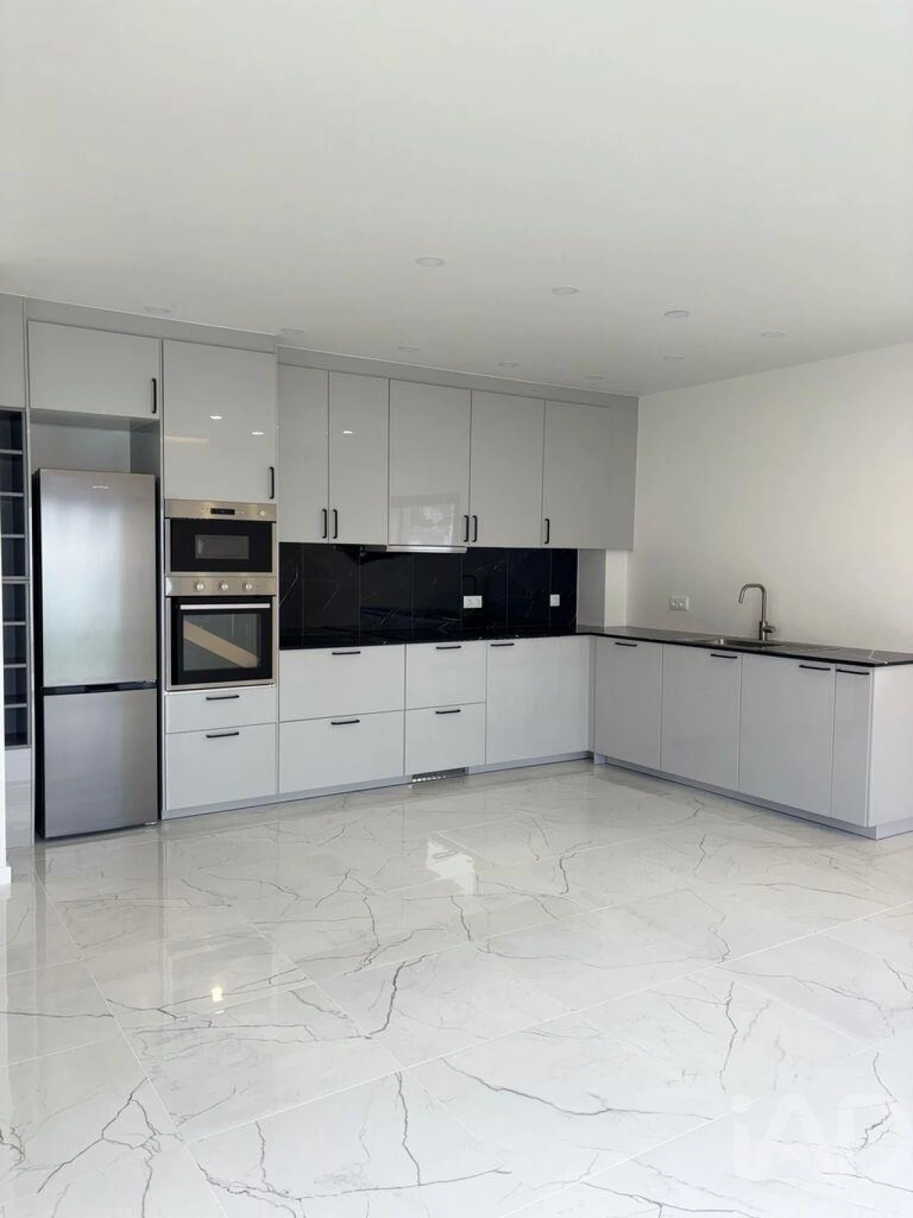 Moradia T3 para Venda em Armação de Pera Foto 5