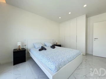 Moradia T3 para Venda em Armação de Pera