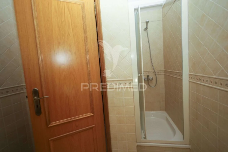 Apartamento T3 para Venda em São João Baptista Foto 4