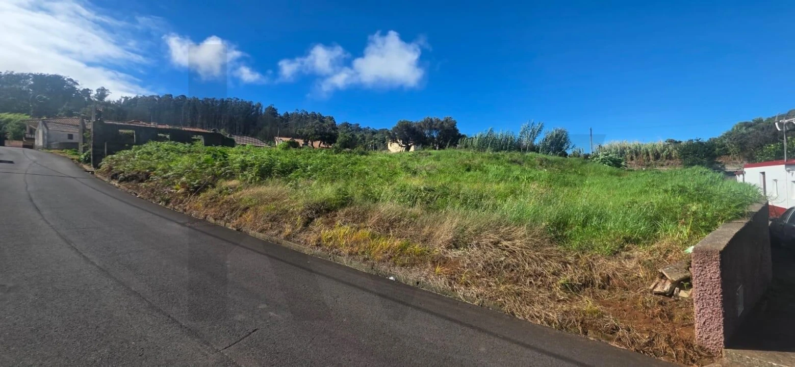 Moradia T2 para Venda em Achadas da Cruz Foto 5