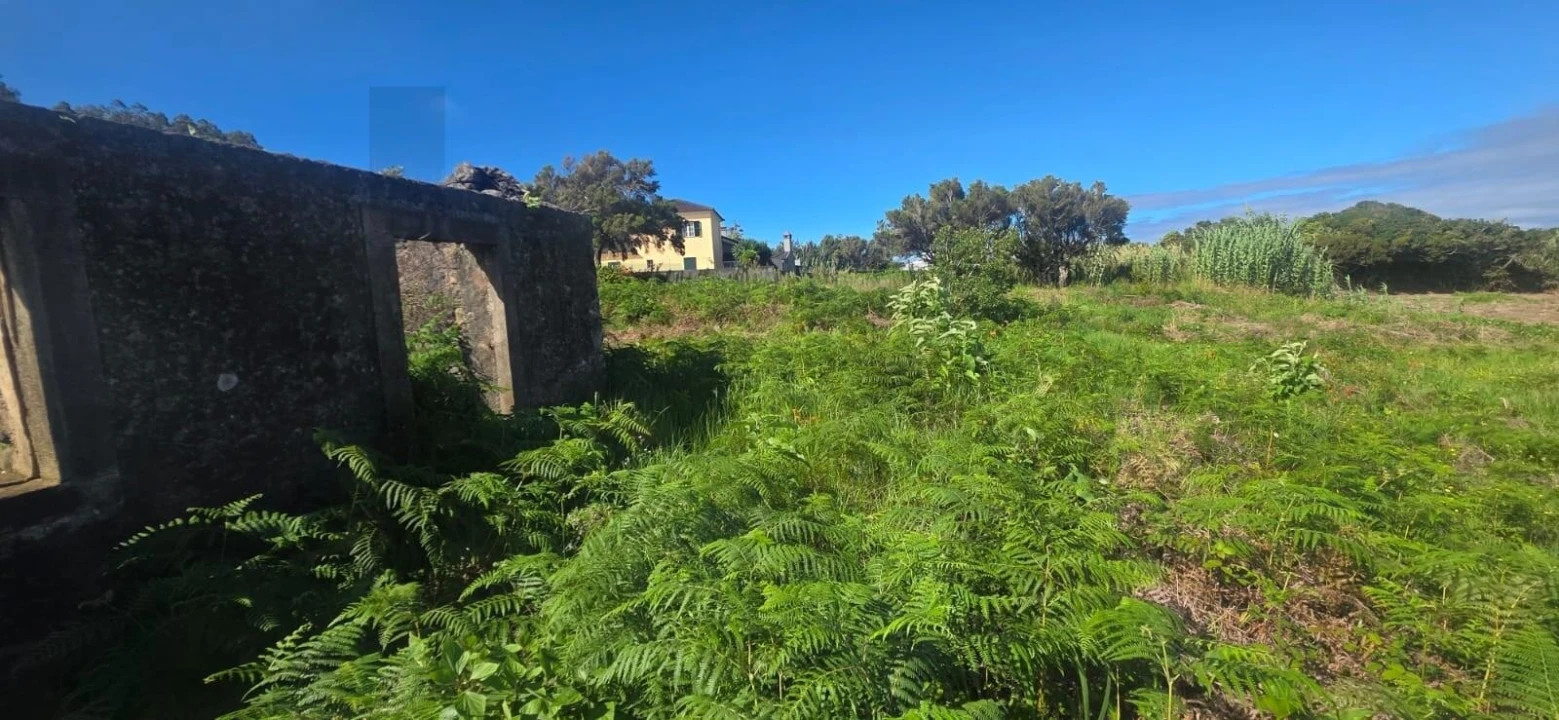 Moradia T2 para Venda em Achadas da Cruz Foto 6