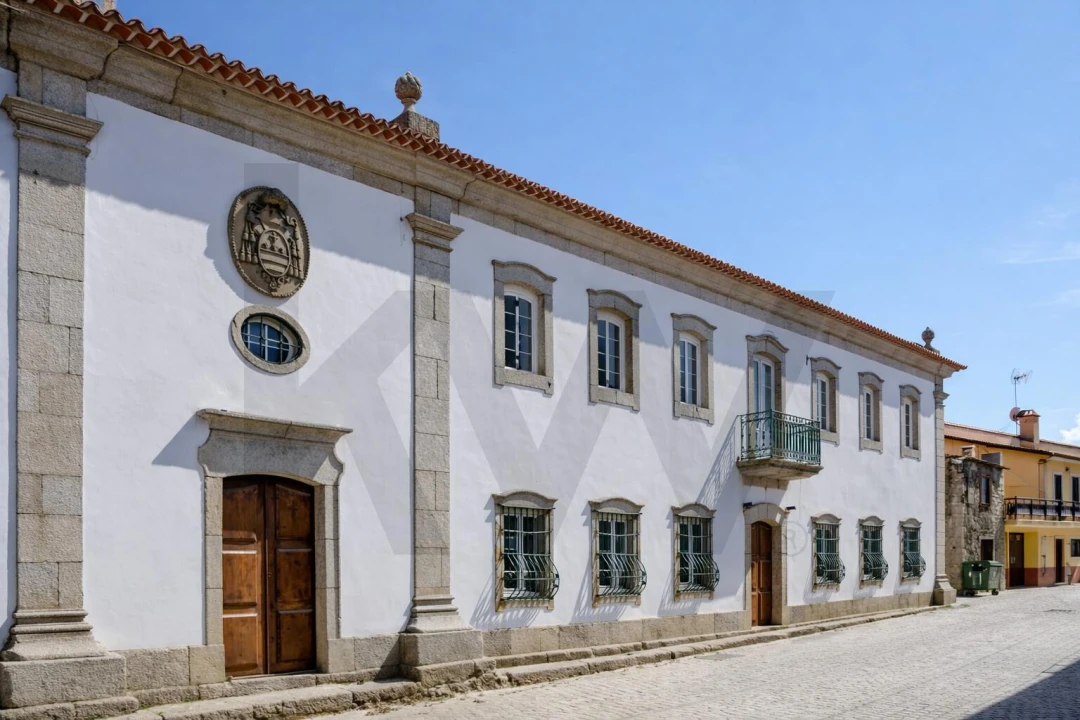 Moradia T9 para Venda em Bemposta Foto 1