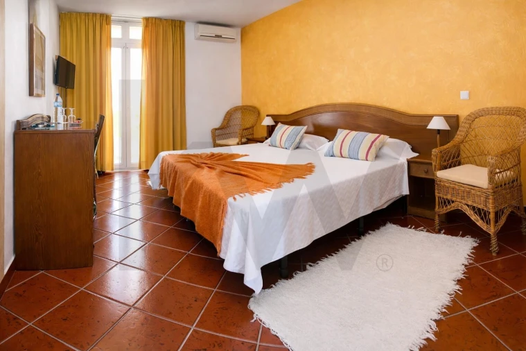 Moradia T9 para Venda em Bemposta Foto 12