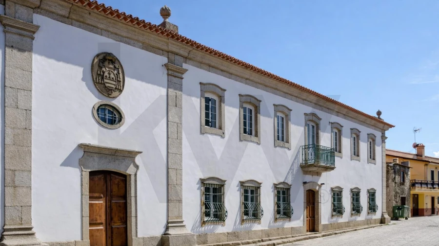 Moradia T9 para Venda em Bemposta
