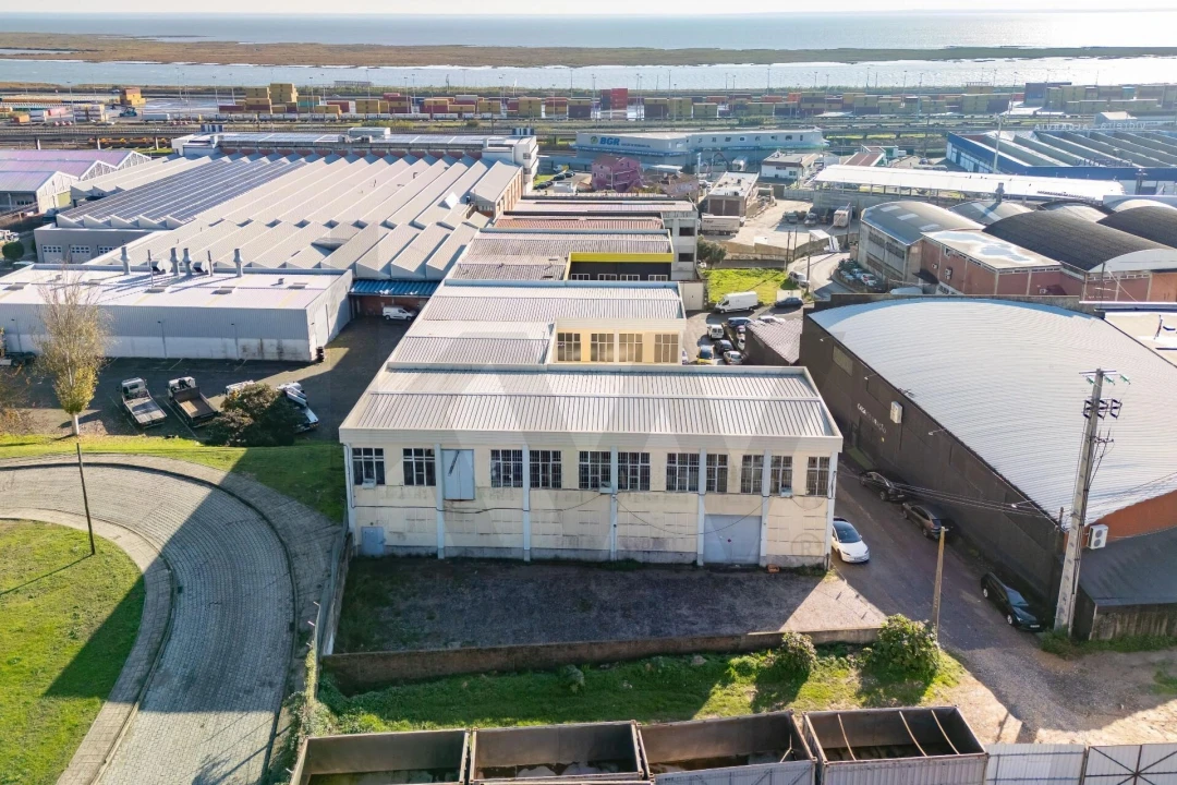 Armazém para Venda em Santa Iria de Azoia, São João da Talha e Bobadela Foto 4