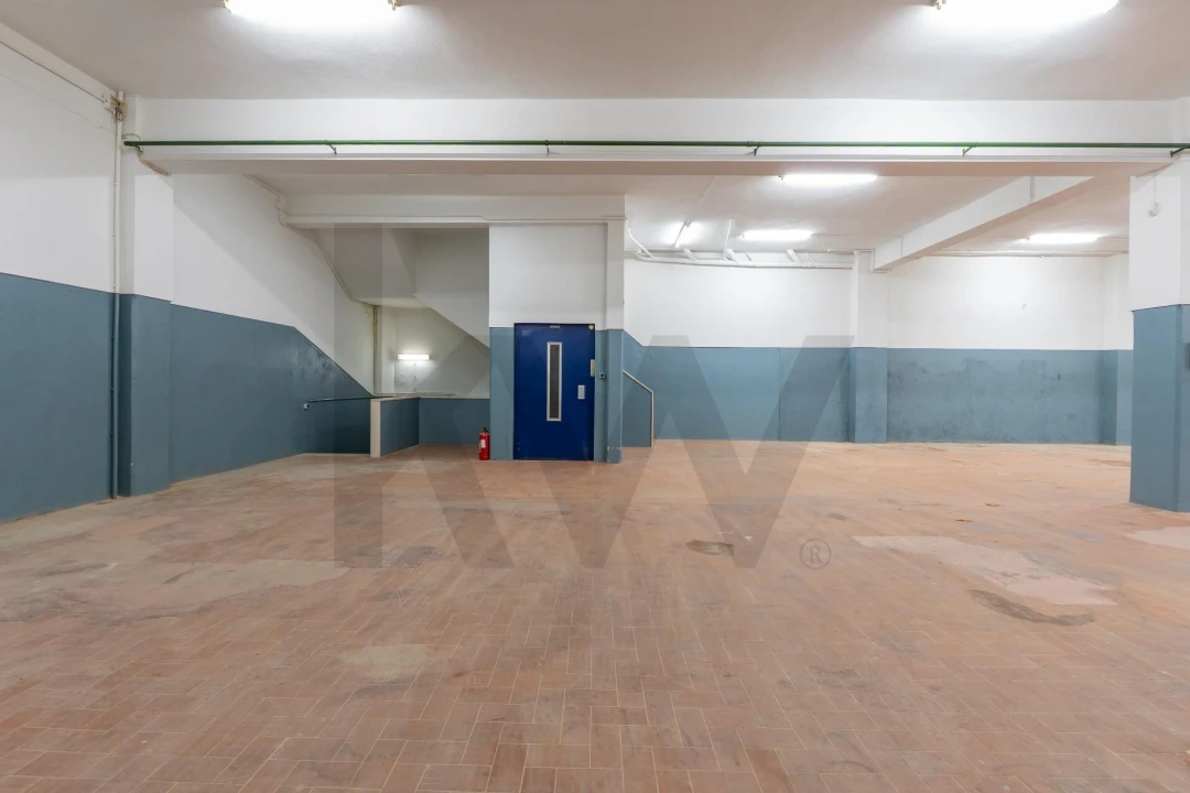 Armazém para Venda em Santa Iria de Azoia, São João da Talha e Bobadela Foto 35