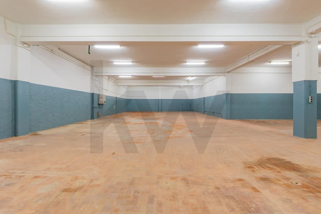 Armazém para Venda em Santa Iria de Azoia, São João da Talha e Bobadela Foto 26