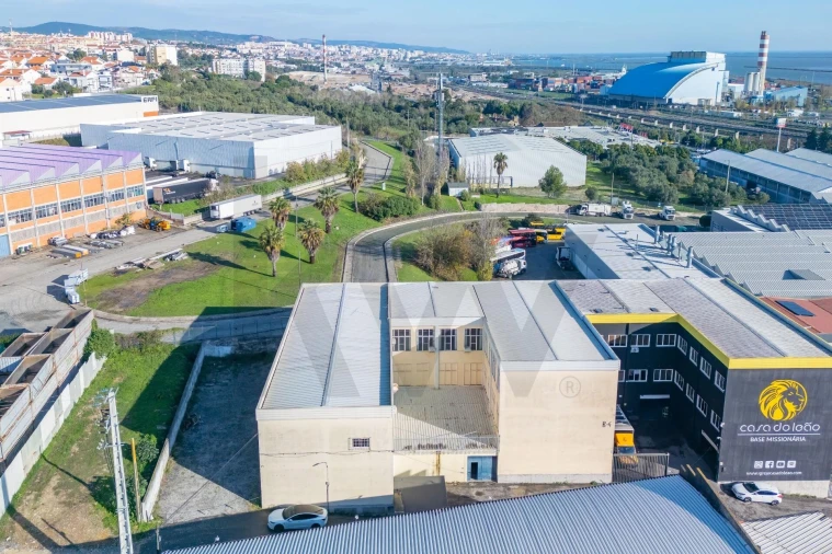 Armazém para Venda em Santa Iria de Azoia, São João da Talha e Bobadela Foto 2