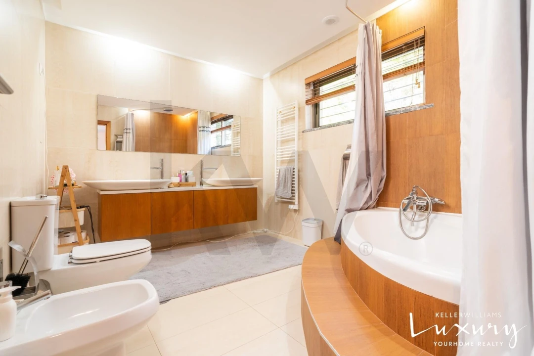 Moradia T4 para Venda em Buarcos Foto 26