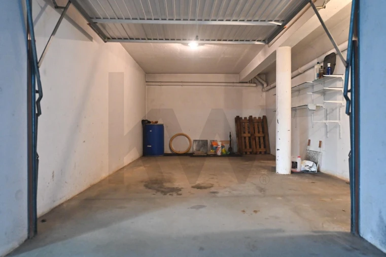 Apartamento T2 para Venda em Azueira e Sobral da Abelheira Foto 35