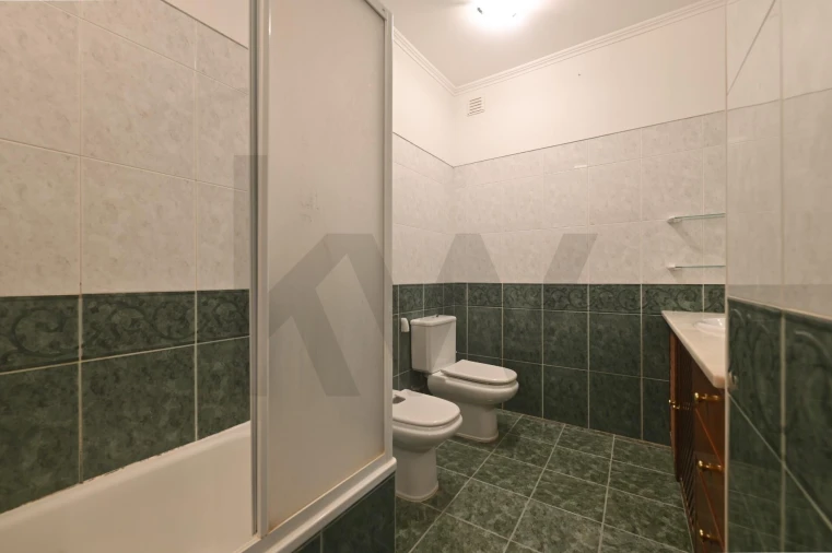 Apartamento T2 para Venda em Azueira e Sobral da Abelheira Foto 16