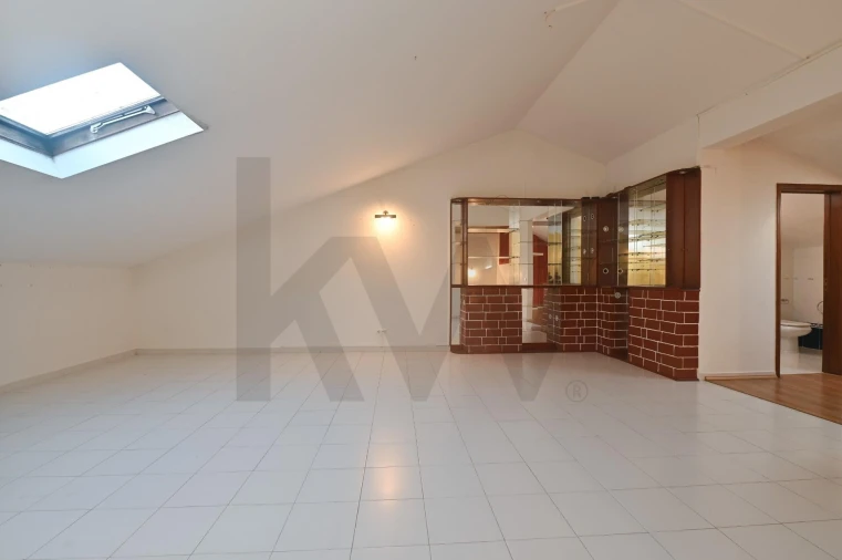 Apartamento T2 para Venda em Azueira e Sobral da Abelheira Foto 24