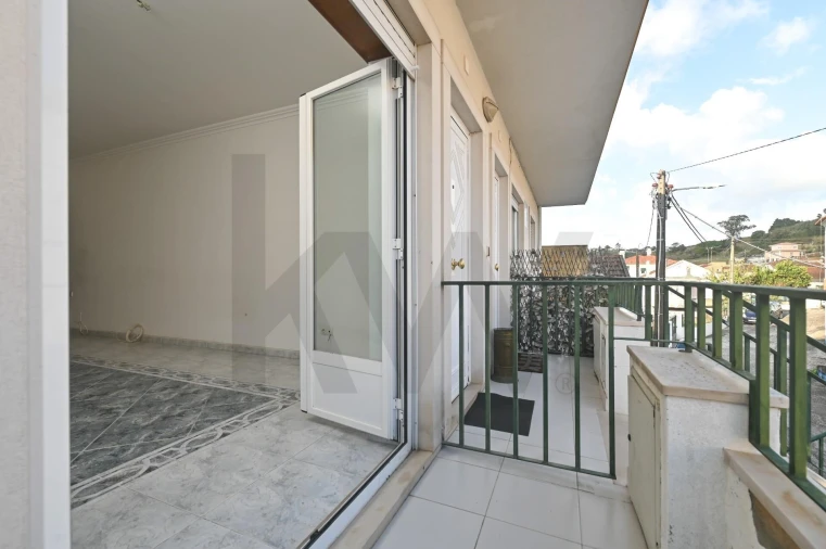 Apartamento T2 para Venda em Azueira e Sobral da Abelheira Foto 8