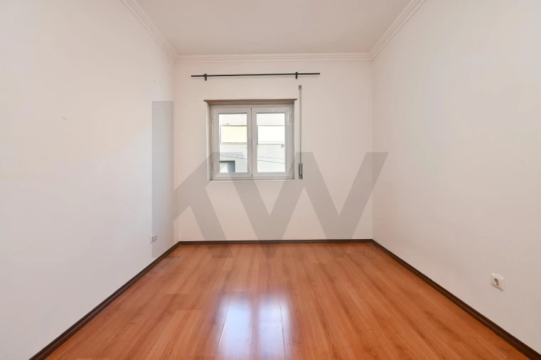 Apartamento T2 para Venda em Azueira e Sobral da Abelheira Foto 11