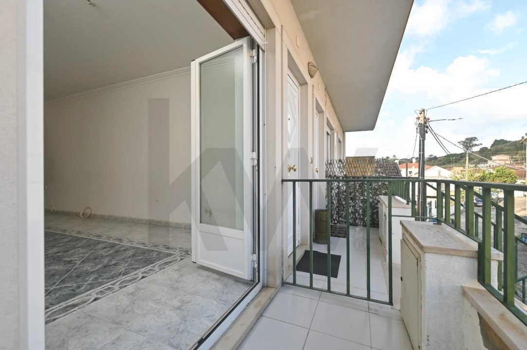 Apartamento T2 para Venda em Azueira e Sobral da Abelheira Foto 8