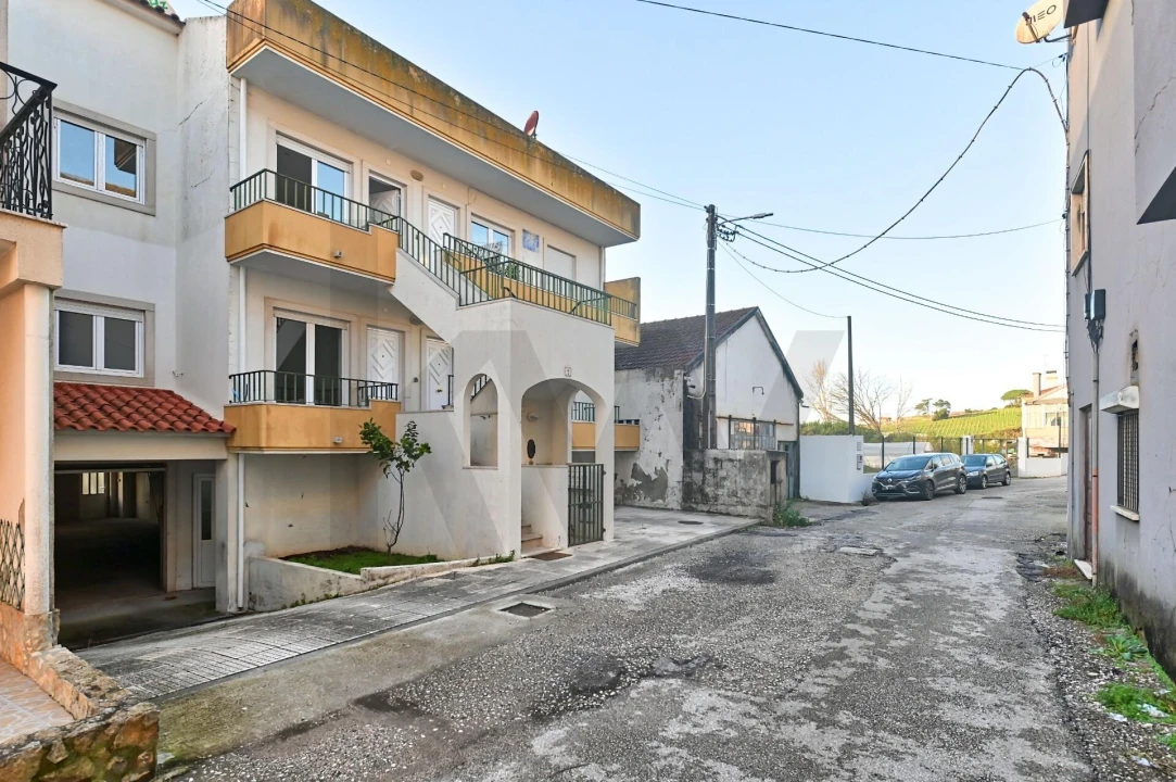 Apartamento T2 para Venda em Azueira e Sobral da Abelheira Foto 31