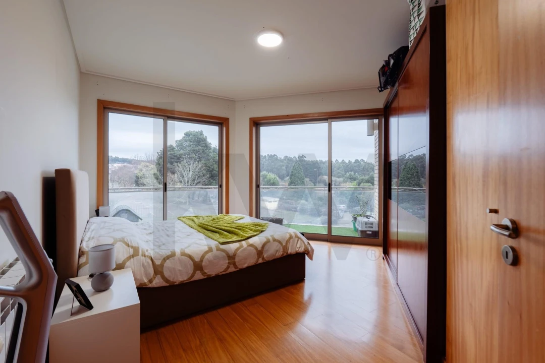 Apartamento T4 para Venda em Santa Maria da Feira, Travanca, Sanfins e Espargo Foto 4