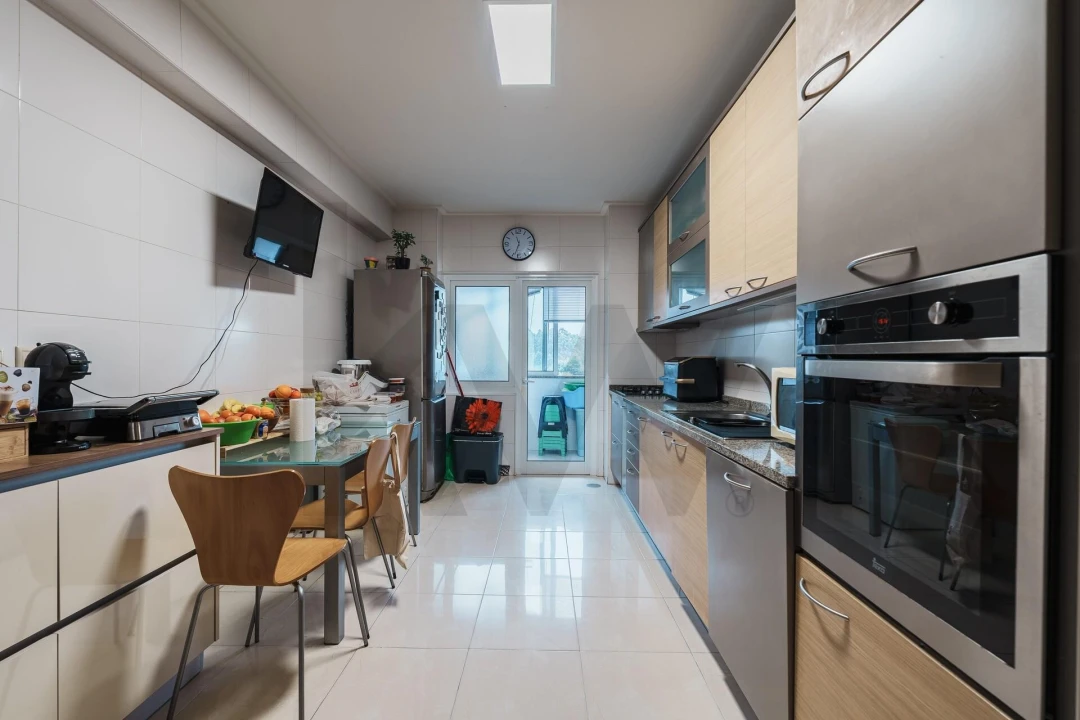 Apartamento T4 para Venda em Santa Maria da Feira, Travanca, Sanfins e Espargo Foto 2