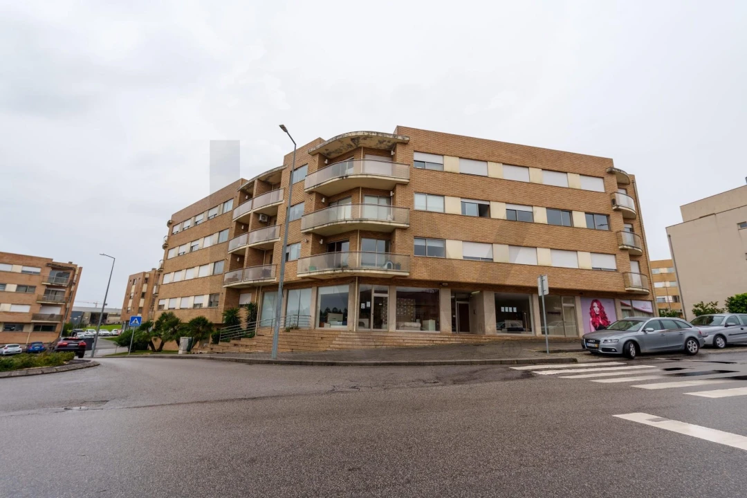 Apartamento T4 para Venda em Santa Maria da Feira, Travanca, Sanfins e Espargo Foto 12