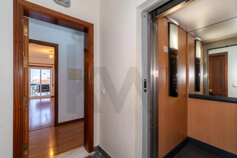 Apartamento T3 para Venda em Vila Real de Santo Antonio Foto 3