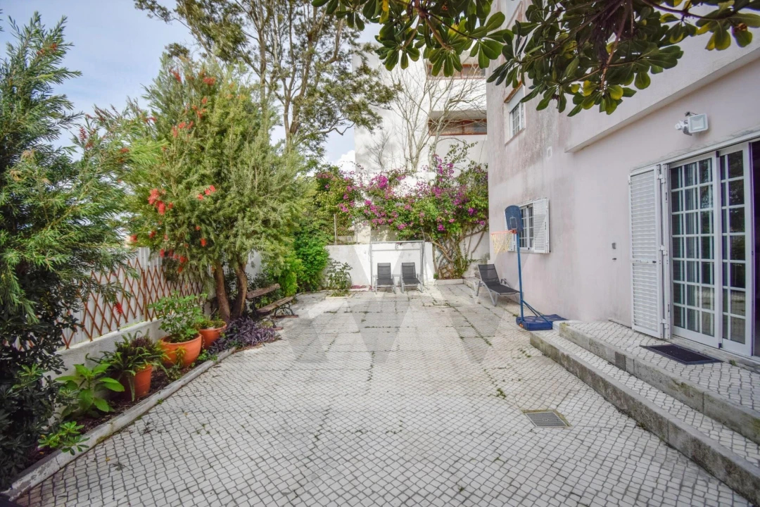 Moradia T6 para Venda em São Domingos de Rana Foto 48