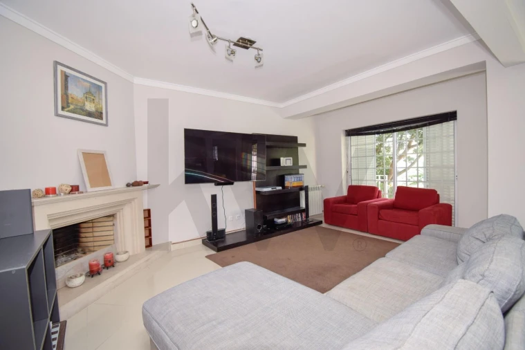 Moradia T6 para Venda em São Domingos de Rana Foto 47