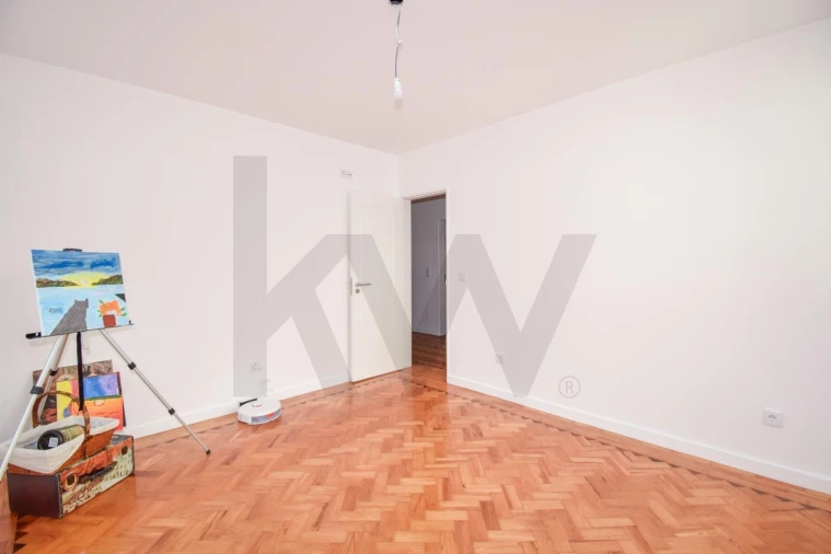 Moradia T6 para Venda em São Domingos de Rana Foto 40