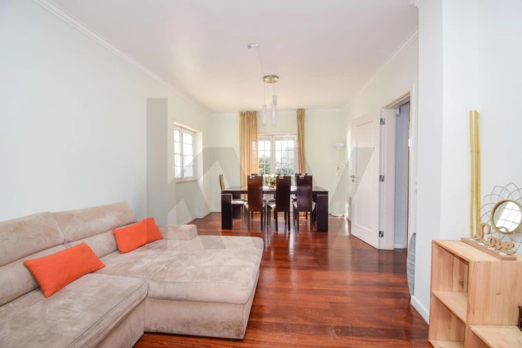 Moradia T6 para Venda em São Domingos de Rana Foto 6