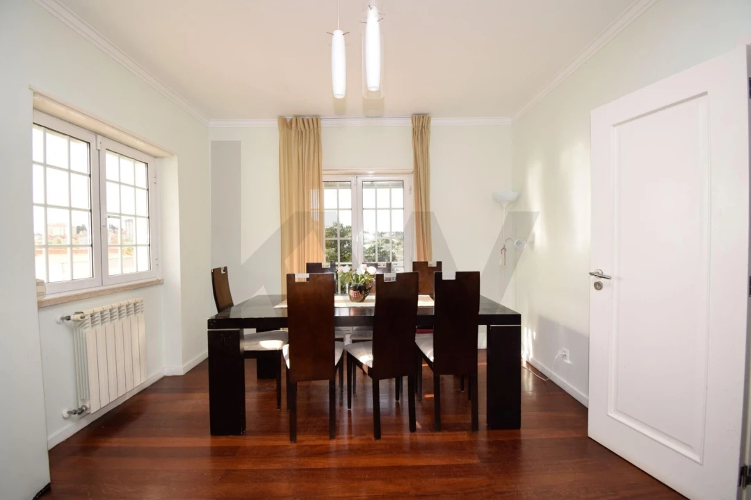 Moradia T6 para Venda em São Domingos de Rana Foto 9