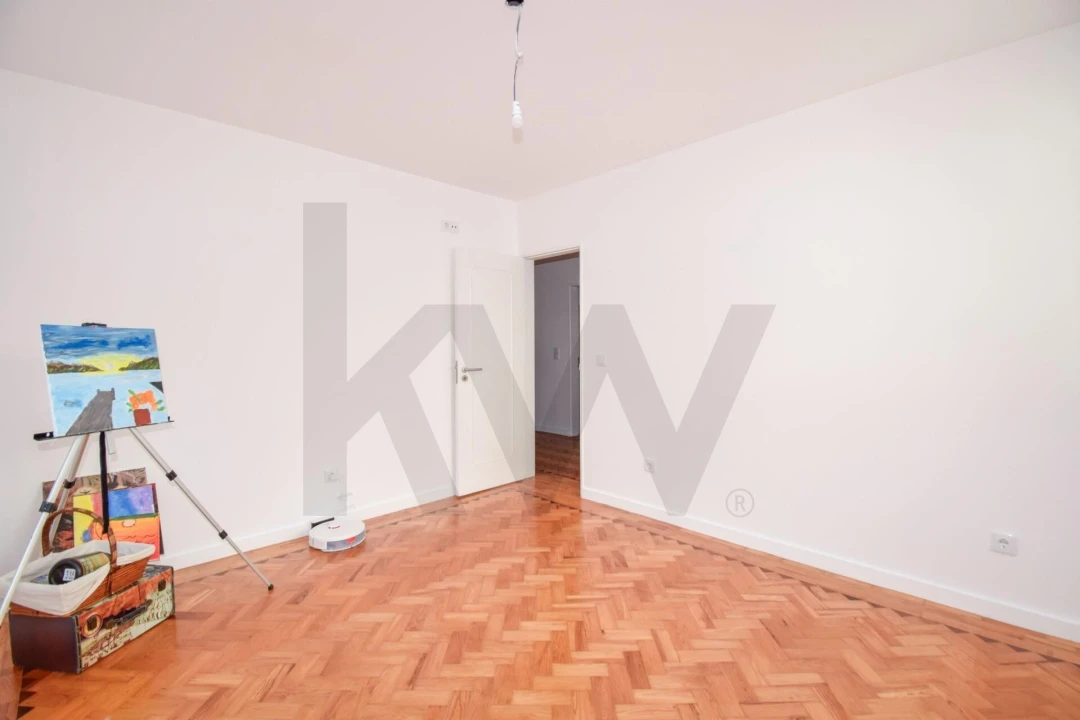 Moradia T6 para Venda em São Domingos de Rana Foto 40