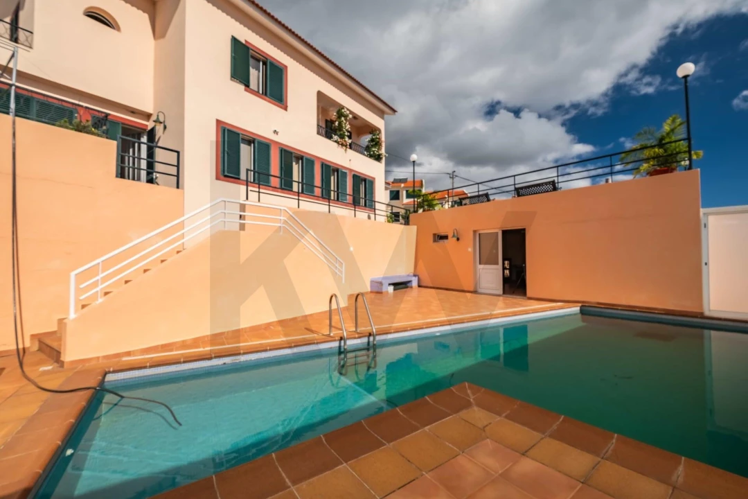 Moradia T4 para Venda em Camara de Lobos Foto 43