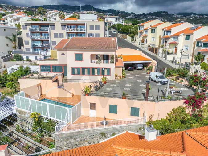 Moradia T4 para Venda em Camara de Lobos Foto 47