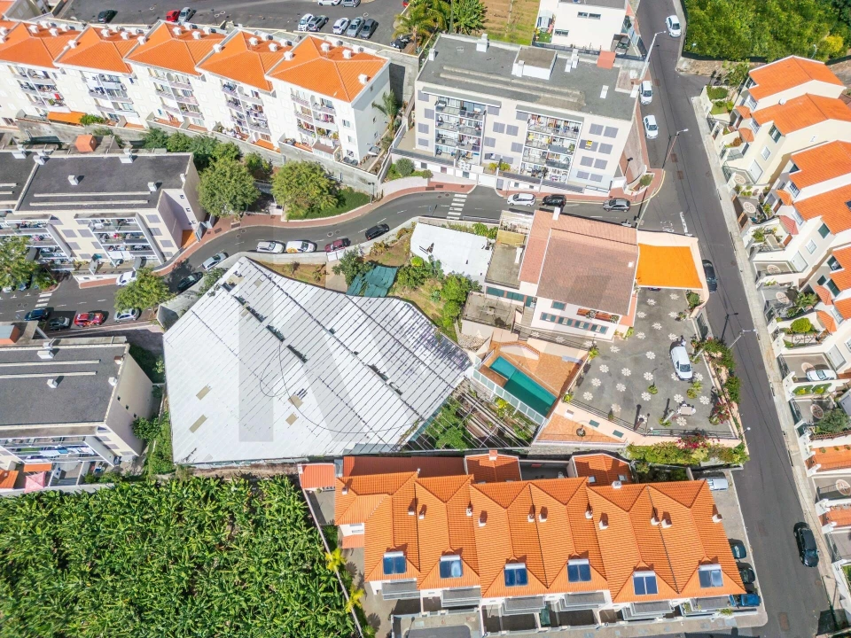 Moradia T4 para Venda em Camara de Lobos Foto 45