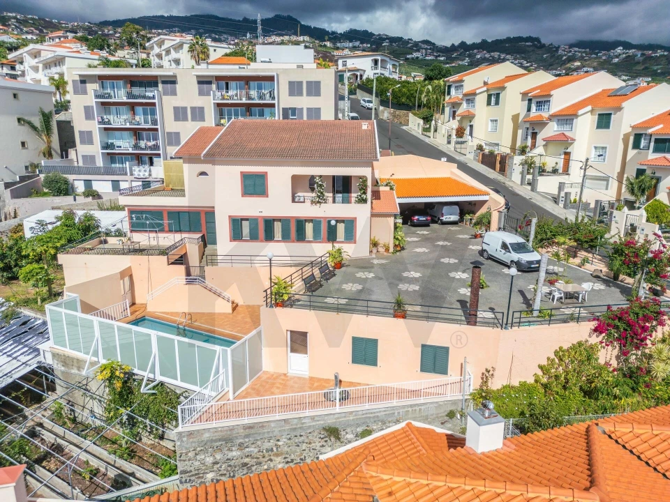 Moradia T4 para Venda em Camara de Lobos Foto 47