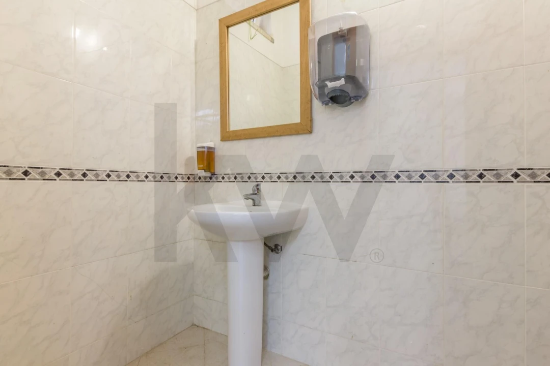 Loja para Venda em Quinta do Conde Foto 10