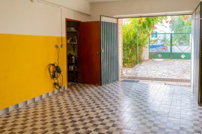 Moradia T4 para Venda em Charneca de Caparica e Sobreda