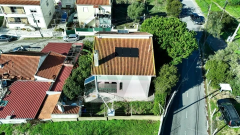 Moradia T4 para Venda em Charneca de Caparica e Sobreda