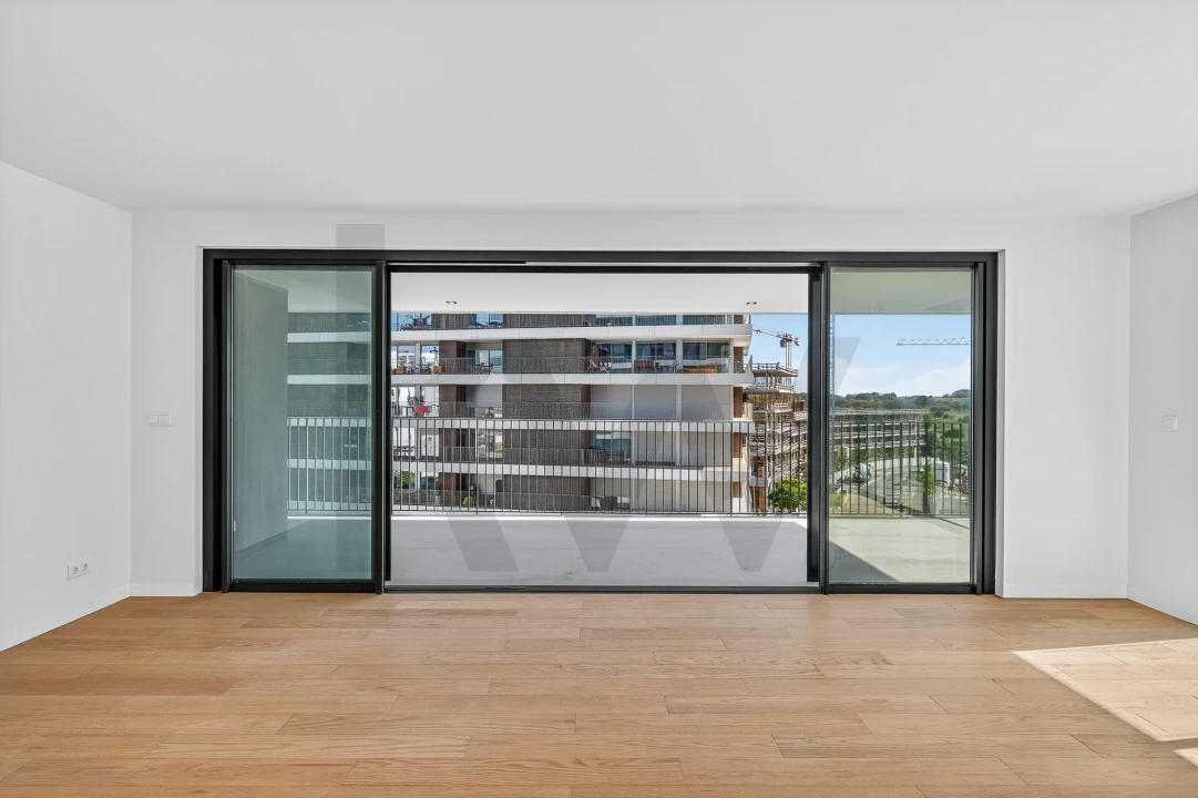 Apartamento T3 para Arrendamento em Algés, Linda-A-Velha e Cruz Quebrada-Dafundo Foto 2