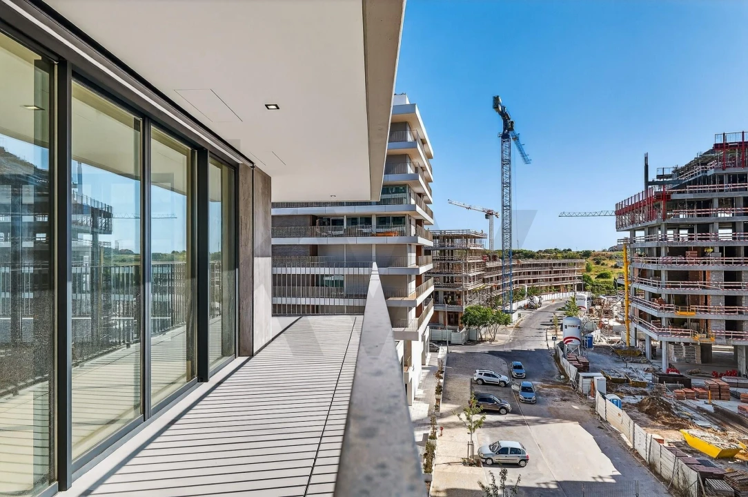 Apartamento T3 para Arrendamento em Algés, Linda-A-Velha e Cruz Quebrada-Dafundo Foto 10